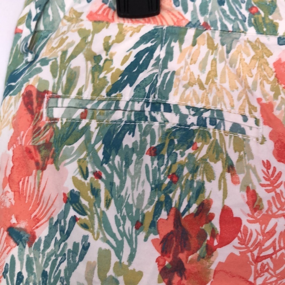 Old Navy Shorts Ocean Coral Reef Print Watercolor Floral Chino Shorts Size 8 - Picture 7 of 10